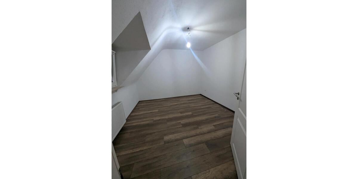 Einfamilienhaus Saarbrücken Scheidt - 4 Zimmer, 172 m&sup2;, 1.400&euro; | Angebot:24780403