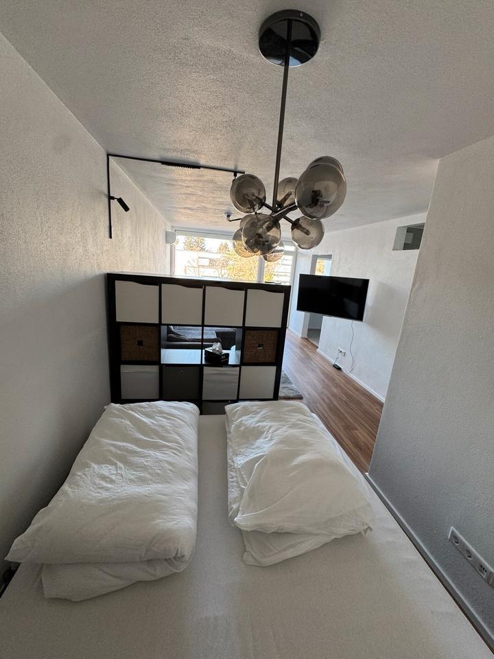 Luxuriöse Sanierte Mobilierte ca 40qm Wohnung 5 min bis Zentrum