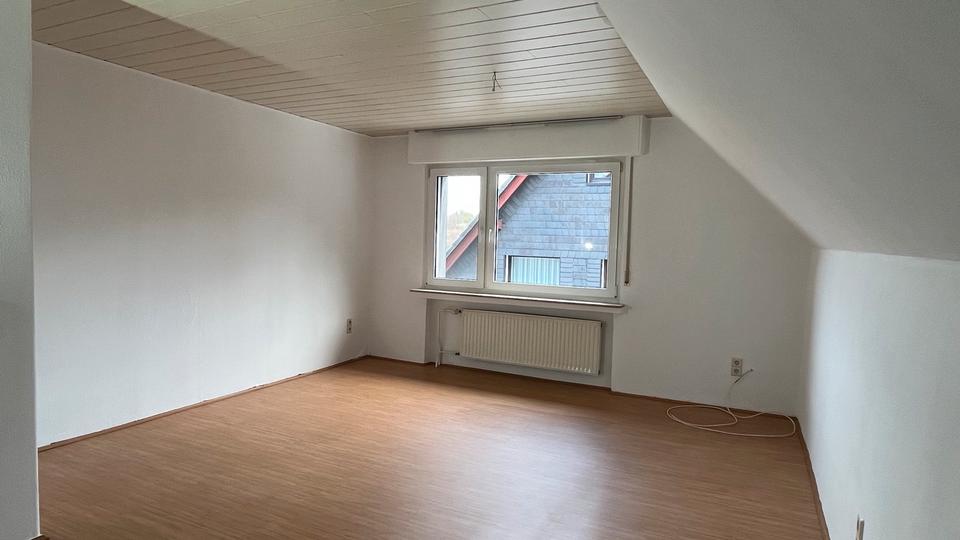 Etagenwohnung Gummersbach - 4 Zimmer, 90 m&sup2;, 700&euro; | Angebot:26566436