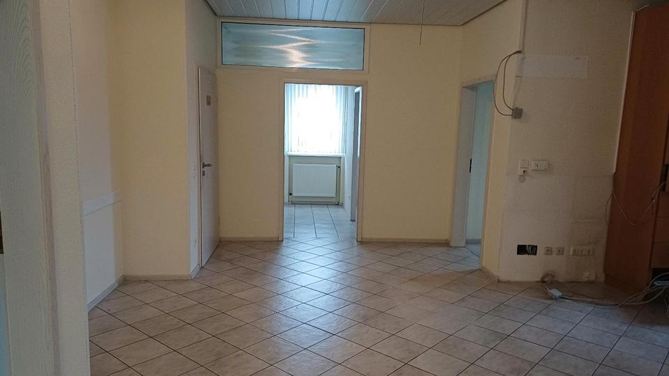 Gewerbeobjekt Steinwenden - 1.600&euro; | Angebot:24733743