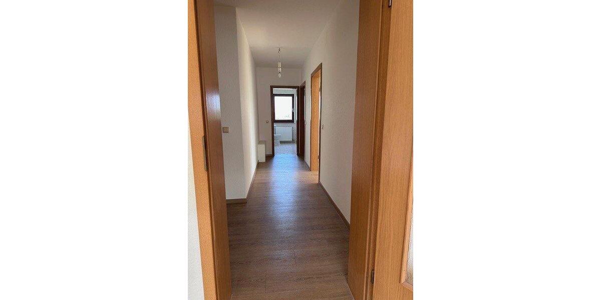 Erdgeschoßwohnung Bad Wildungen - 3 Zimmer, 98 m&sup2;, 736&euro; | Angebot:26277698