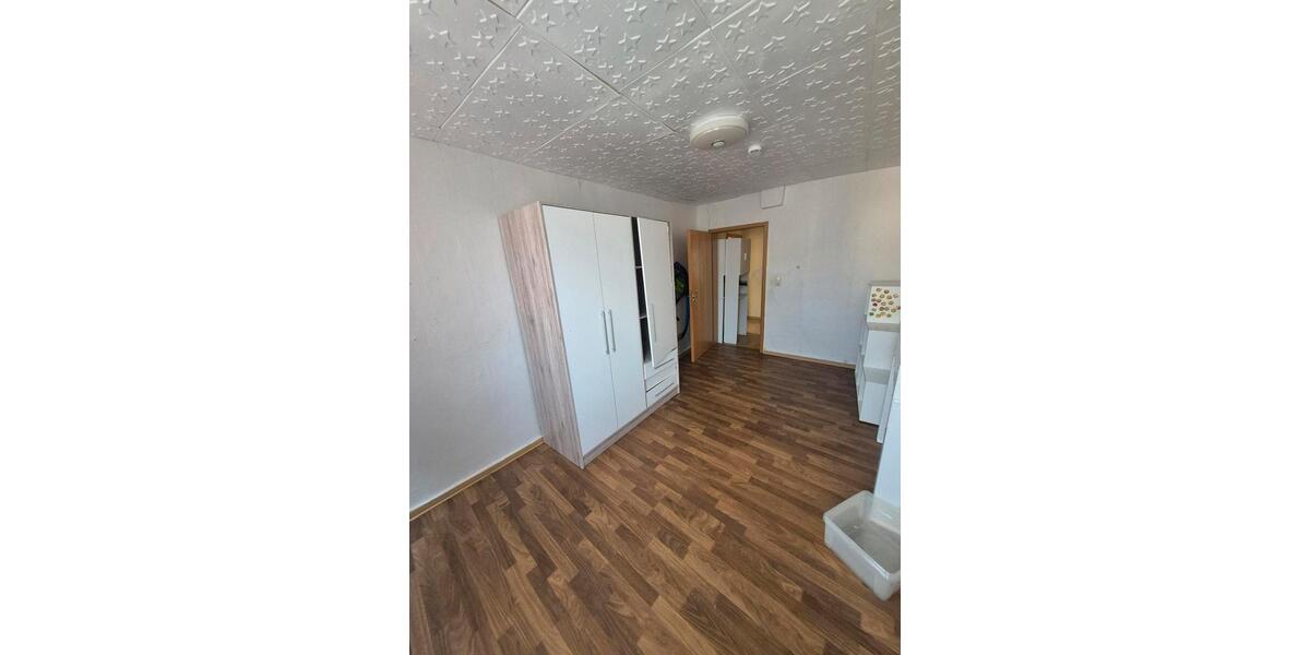 Etagenwohnung Spangenberg - 1 Zimmer, 152 m&sup2;, 950&euro; | Angebot:26385280