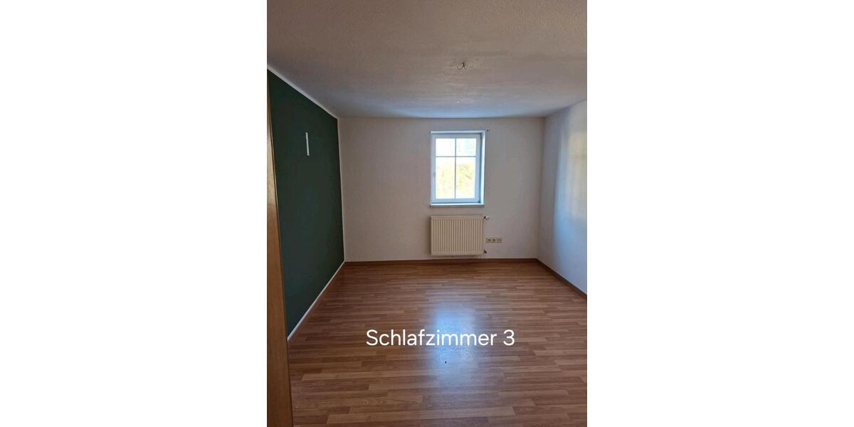 Etagenwohnung Dippoldiswalde - 4 Zimmer, 82 m&sup2;, 600&euro; | Angebot:26105046