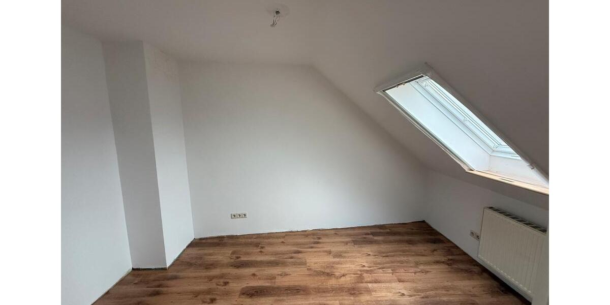 Dachgeschoßwohnung Kehl - 3 Zimmer, 92 m&sup2;, 1.200&euro; | Angebot:24361363