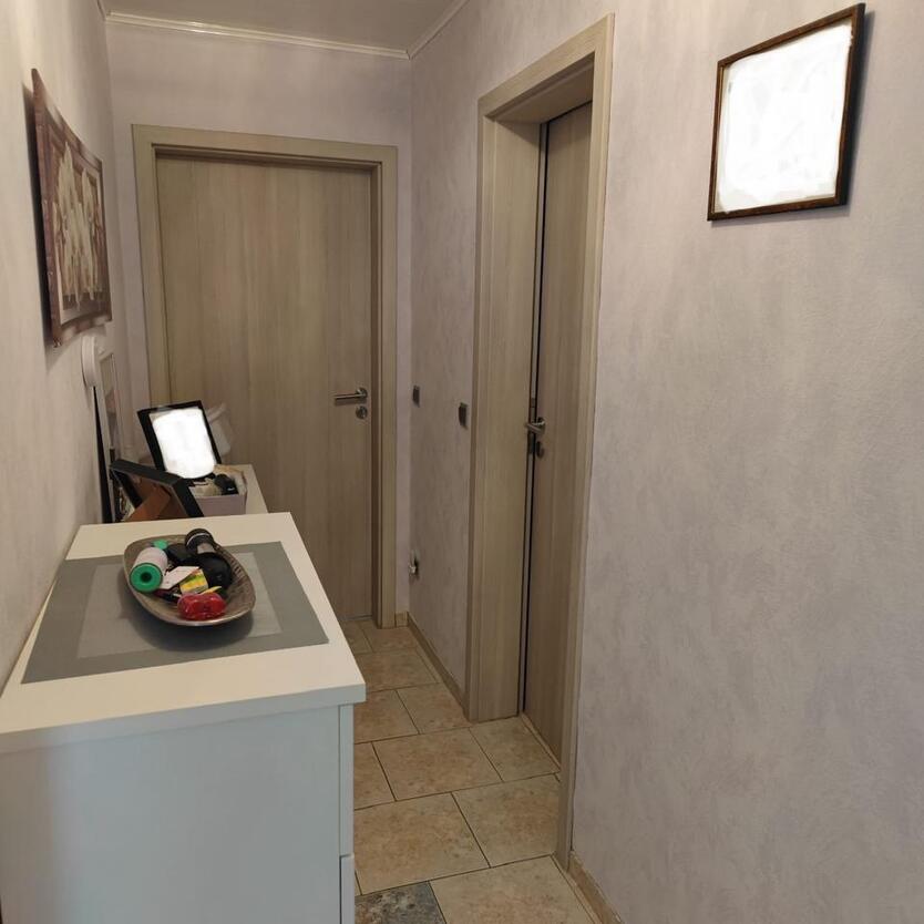 Moderne 3 Zimmerwohnung, Zentrale Lage , teilmöbiliert Gäste Wc,
