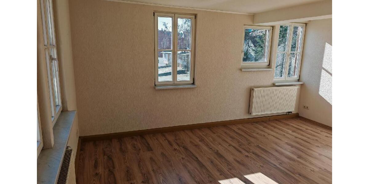 Etagenwohnung Eisleben (Lutherstadt) - 4 Zimmer, 66 m&sup2;, 390&euro; | Angebot:24866478