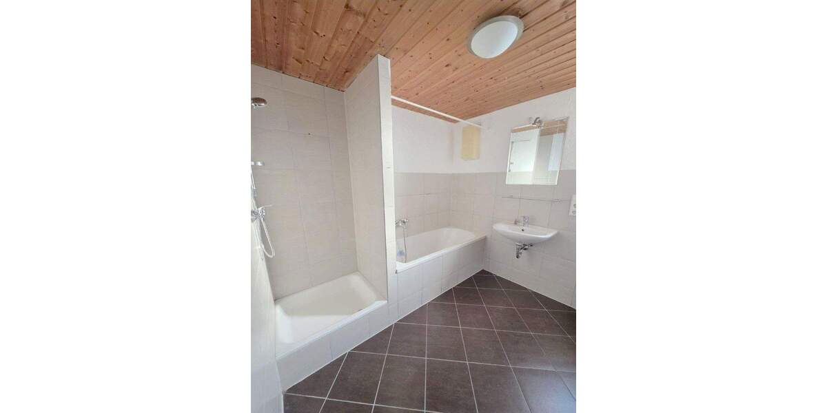 Etagenwohnung Pforzheim Nordstadt - 2 Zimmer, 67 m&sup2;, 730&euro; | Angebot:25738743