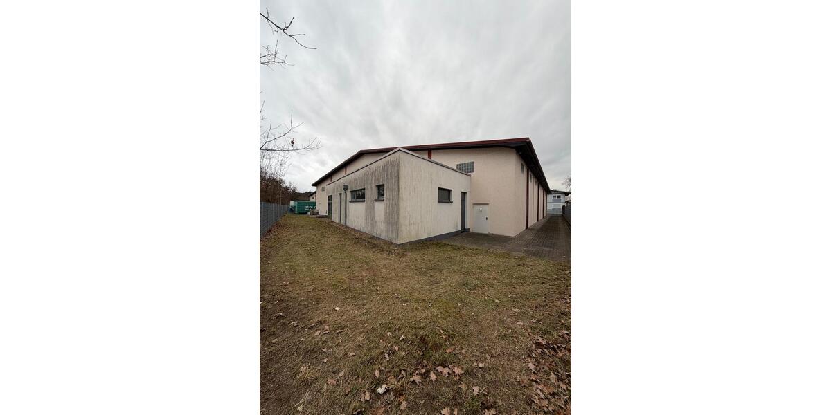 Gewerbeimmobilie: Lagerhalle inkl. Büro – sofort verfügbar zimmer