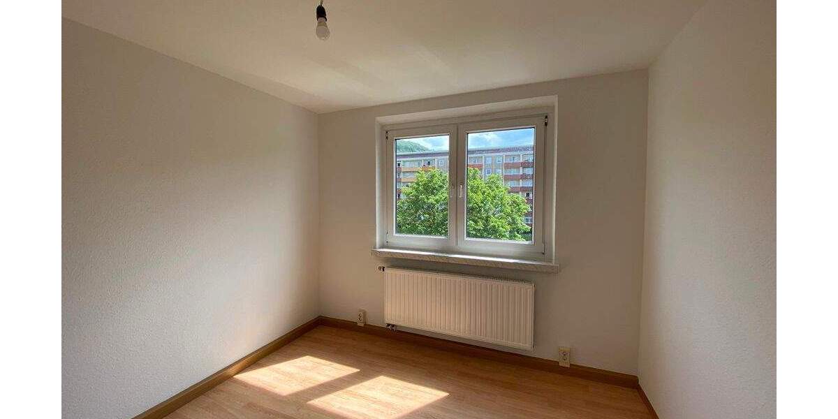 Etagenwohnung Suhl Neundorf - 4 Zimmer, 64 m&sup2;, 340&euro; | Angebot:25268283