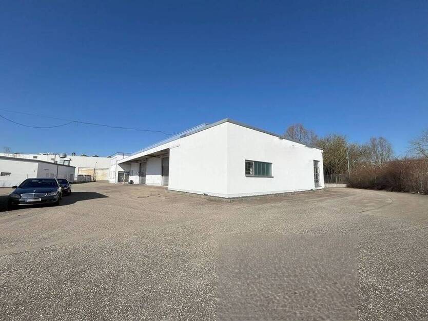 Nutzfläche ca. 1.145 m² und Freifläche ca. 2.300 m²