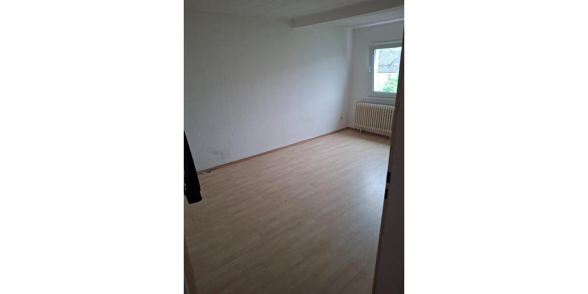 Etagenwohnung Köln Nippes - 2.5 Zimmer, 60 m&sup2;, 900&euro; | Angebot:26454234