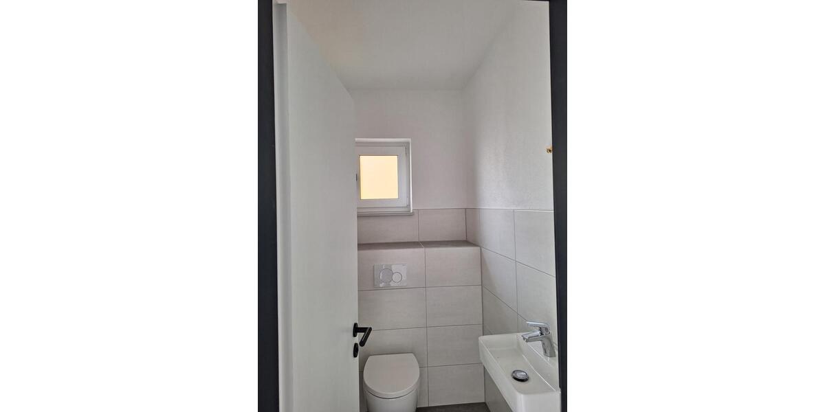 Etagenwohnung Kümmersbruck - 7 Zimmer, 170 m&sup2;, 1.490&euro; | Angebot:26602908