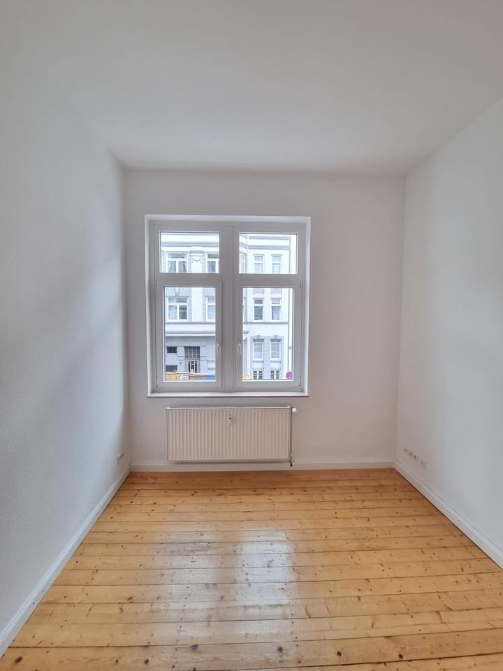 4-Zimmer AltbauWohnung im Jugendstilhaus *WG-geeignet*