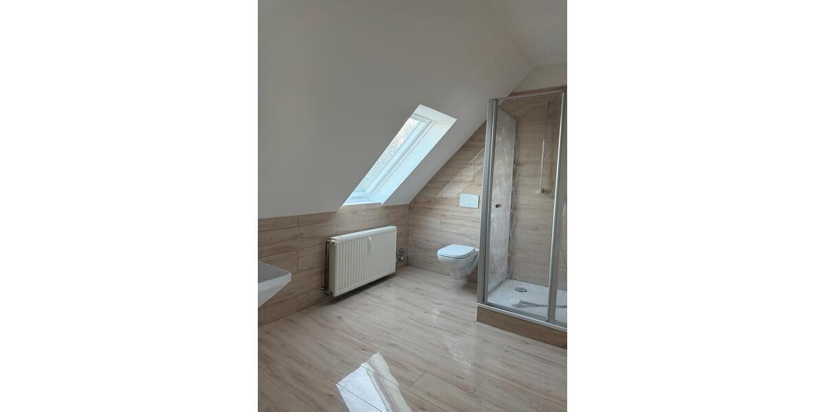 Dachgeschoßwohnung Salzhausen - 2.5 Zimmer, 90 m&sup2;, 1.000&euro; | Angebot:25434071