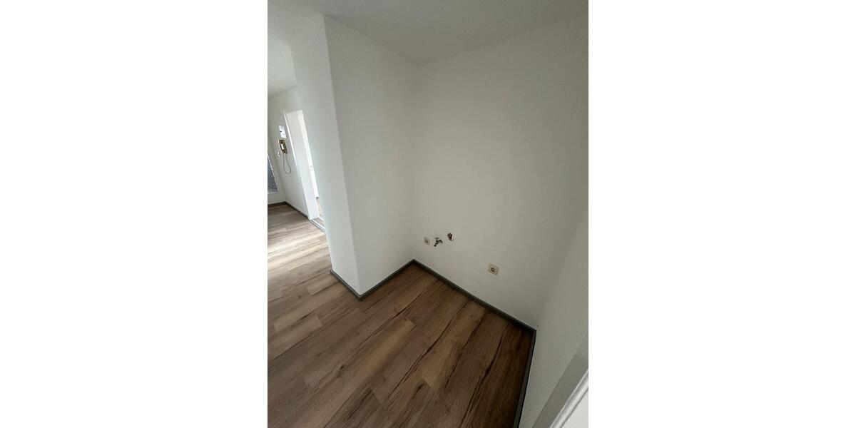 Dachgeschoßwohnung Konradsreuth - 2 Zimmer, 40 m&sup2;, 200&euro; | Angebot:26505244