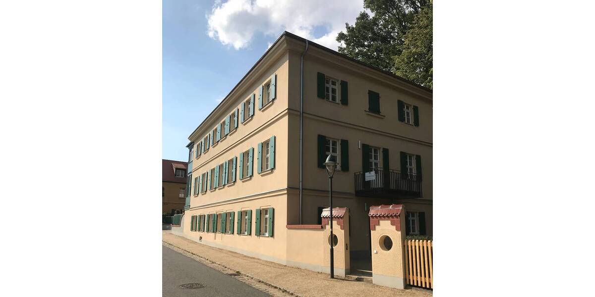 Etagenwohnung Radebeul Oberlößnitz - 3 Zimmer, 151 m&sup2;, 1.850&euro; | Angebot:22340032