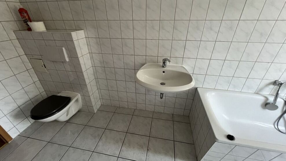 Wohnen im Grünen - schöne ruhige 3-Zimmer-Erdgeschoßwohnung