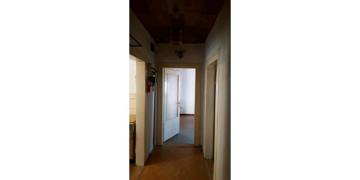 Etagenwohnung Neuhaus am Rennweg - 4 Zimmer, 100 m&sup2;, 400&euro; | Angebot:26289124