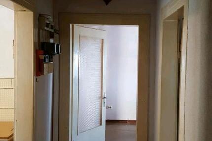 Wohnung Neuhaus am Rennweg - 4 Zimmer, 100 m&sup2;, 400&euro; | Angebot:26289124