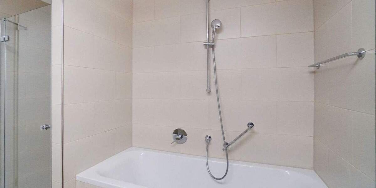 Etagenwohnung Berlin Moabit - 2 Zimmer, 84 m&sup2;, 1.943&euro; | Angebot:25748314