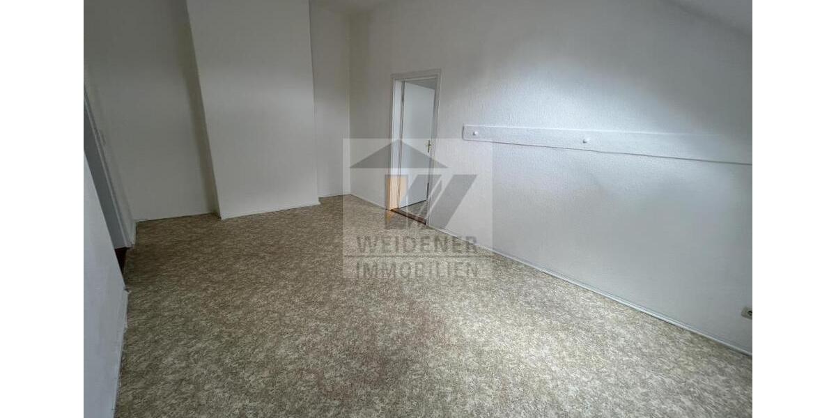 Preiswerte 2 DG-Zimmer Wohnung im Zentrum von Weida! 2 zimmer