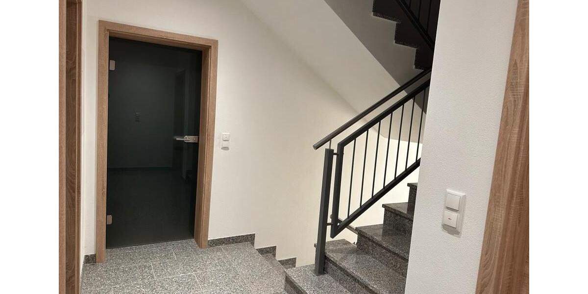 Doppelhaushälfte Osterhofen - 6 Zimmer, 175 m&sup2;, 1.350&euro; | Angebot:26399730