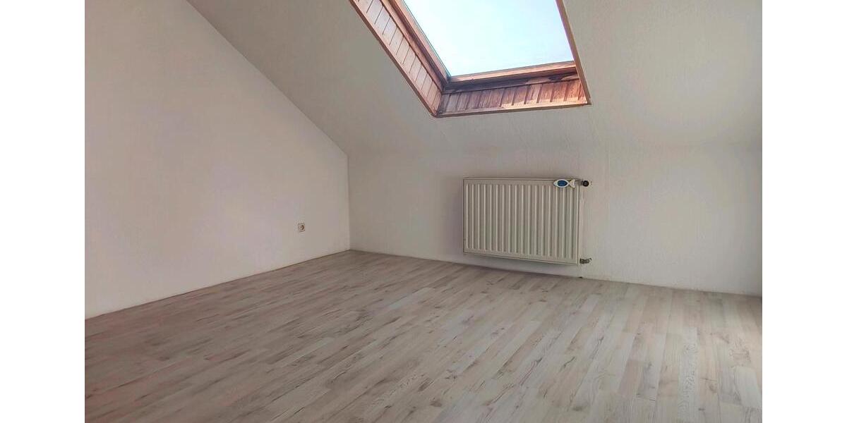 Dachgeschoßwohnung Stolberg (Rheinland) - 1 Zimmer, 45 m&sup2;, 390&euro; | Angebot:25405164