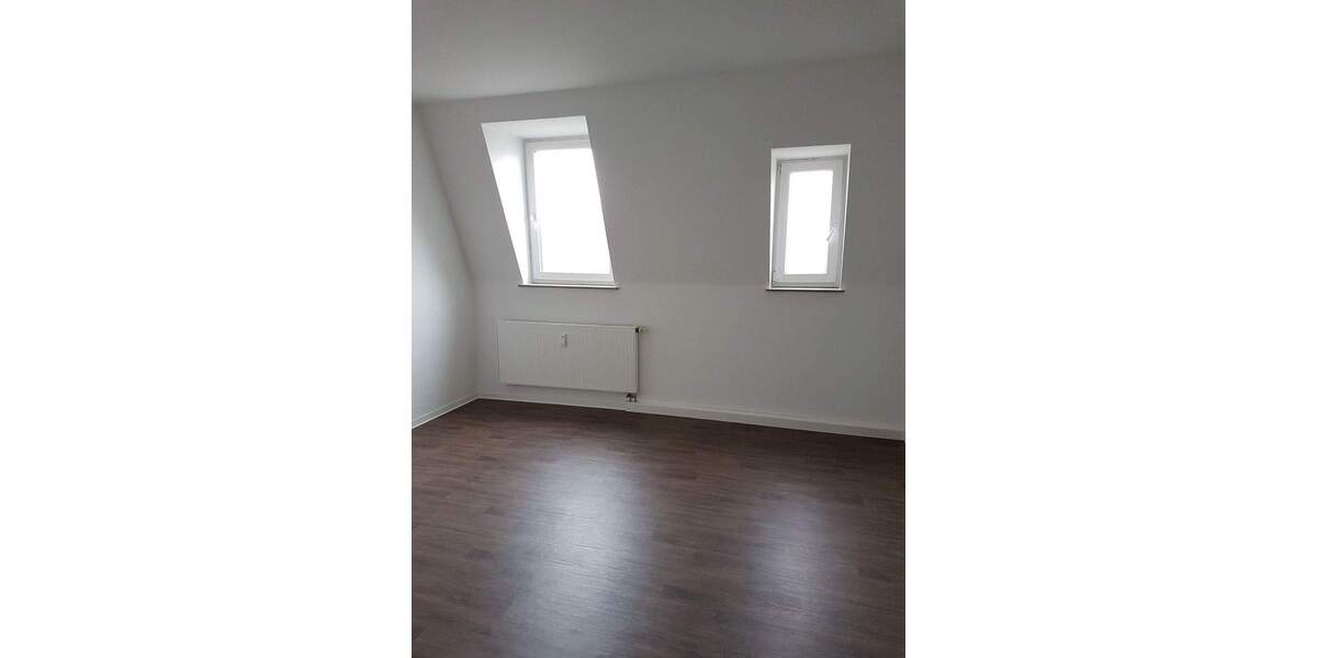 Etagenwohnung Döbeln Sörmitz - 2 Zimmer, 83 m&sup2;, 460&euro; | Angebot:26172470