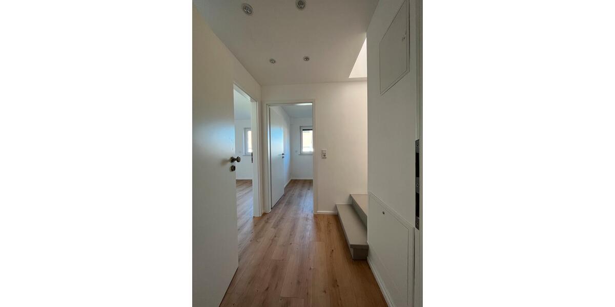 Dachgeschoßwohnung Korntal-Münchingen Münchingen - 3 Zimmer, 55 m&sup2;, 1.400&euro; | Angebot:25923474