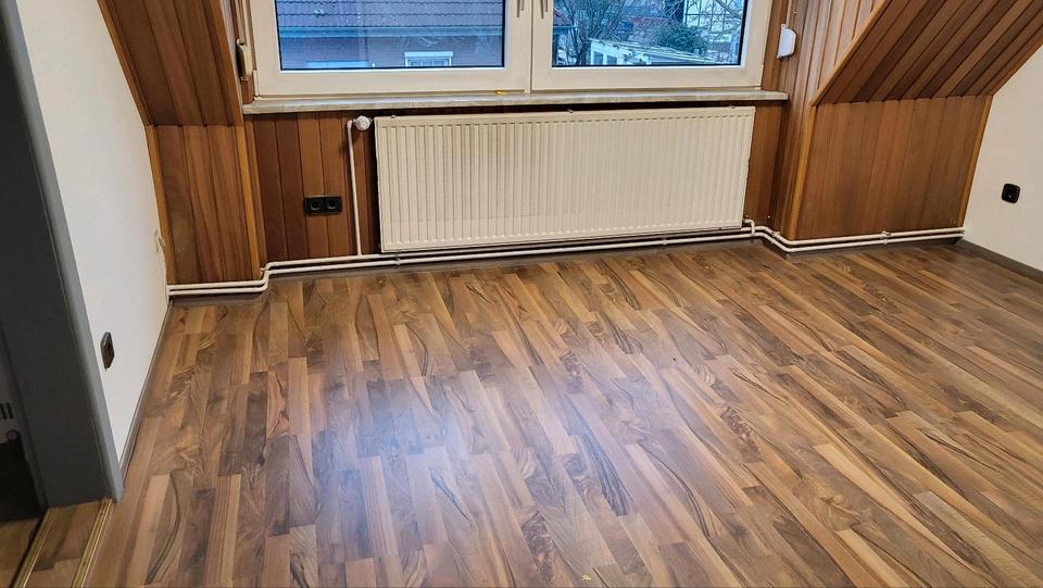 Einfamilienhaus Hillerse - 8 Zimmer, 220 m&sup2;, 1.500&euro; | Angebot:26269276