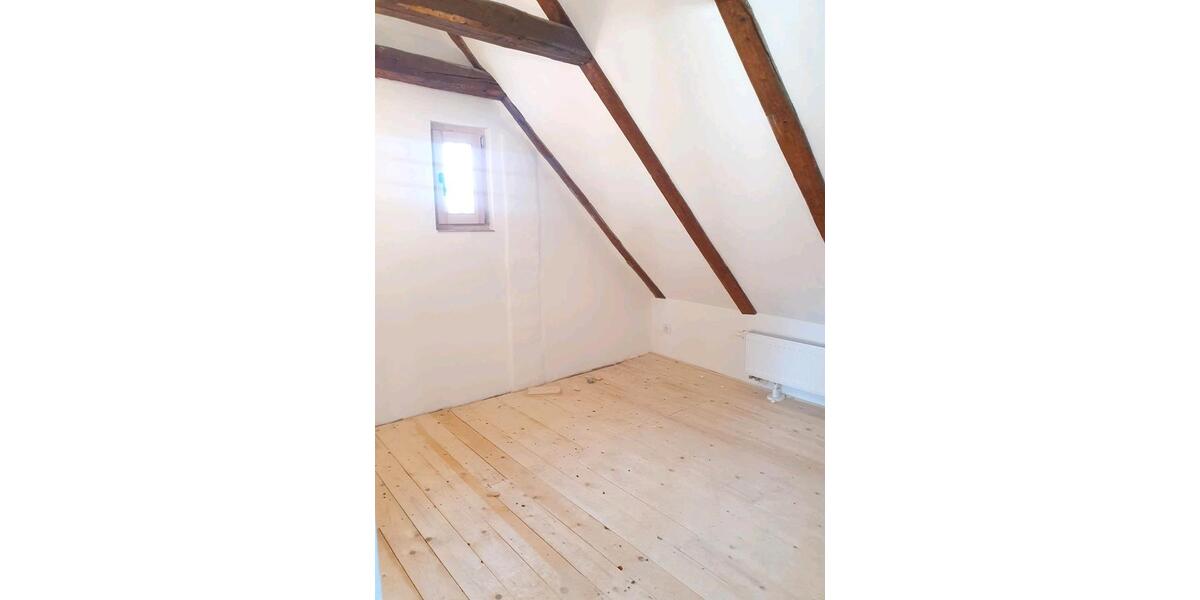 Dachgeschoßwohnung Gerbstedt - 3 Zimmer, 65 m&sup2;, 470&euro; | Angebot:26461434
