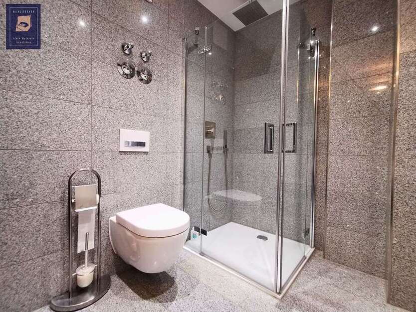 Penthousewohnung mit großer Dachterrasse am Opernplatz 4 zimmer