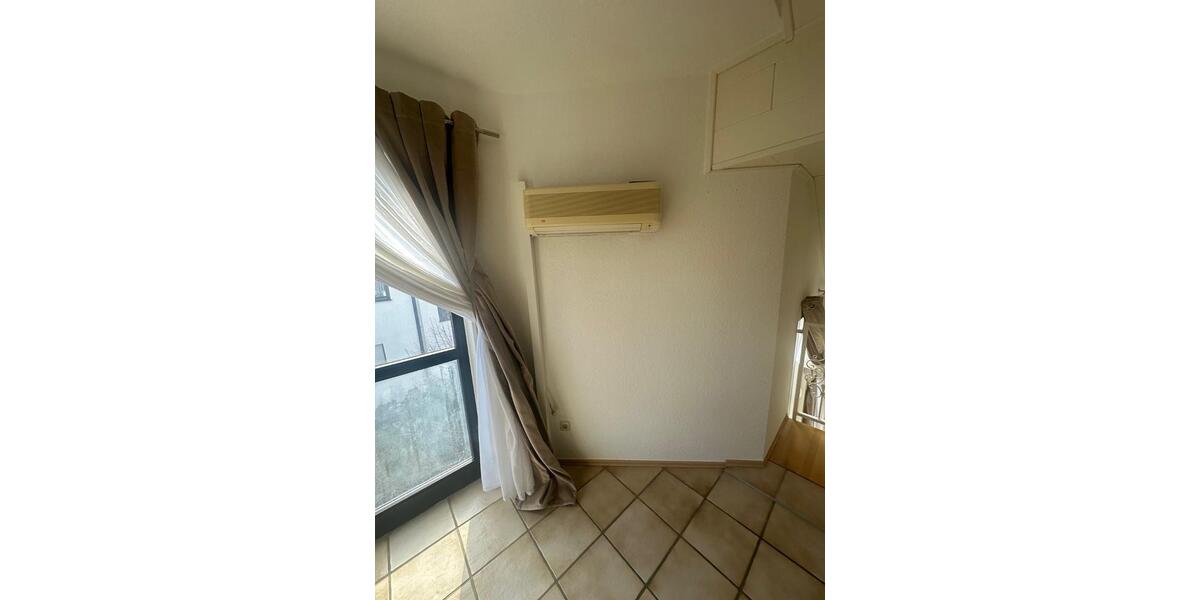 Dachgeschoßwohnung Alsbach-Hähnlein Hähnlein - 2.5 Zimmer, 75 m&sup2;, 1.100&euro; | Angebot:25282092