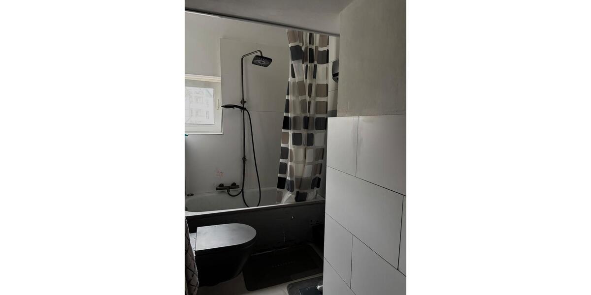 Etagenwohnung Hamburg Altona-Nord - 5 Zimmer, 15 m&sup2;, 750&euro; | Angebot:26017530