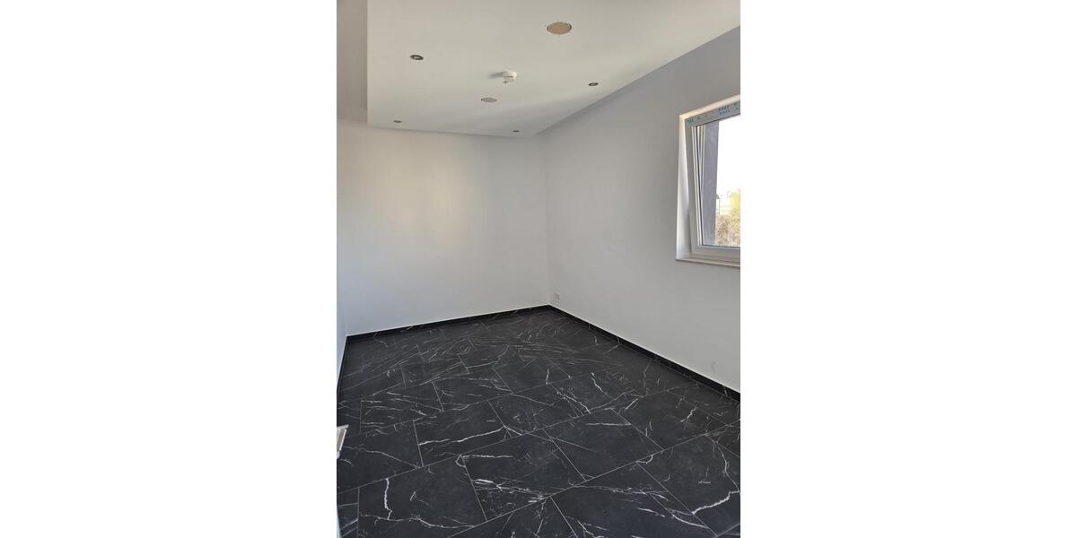 Doppelhaushälfte Halle (Saale) Damaschkestraße - 5 Zimmer, 200 m&sup2;, 2.000&euro; | Angebot:26577877