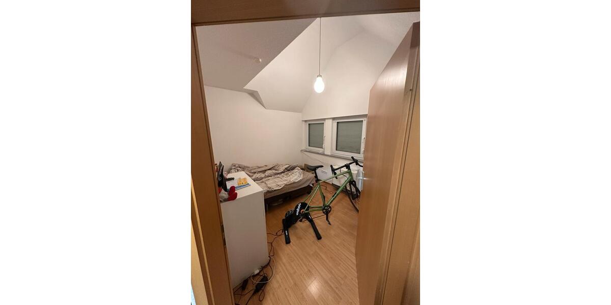 Dachgeschoßwohnung Neuenstein - 3.5 Zimmer, 77 m&sup2;, 980&euro; | Angebot:24891130