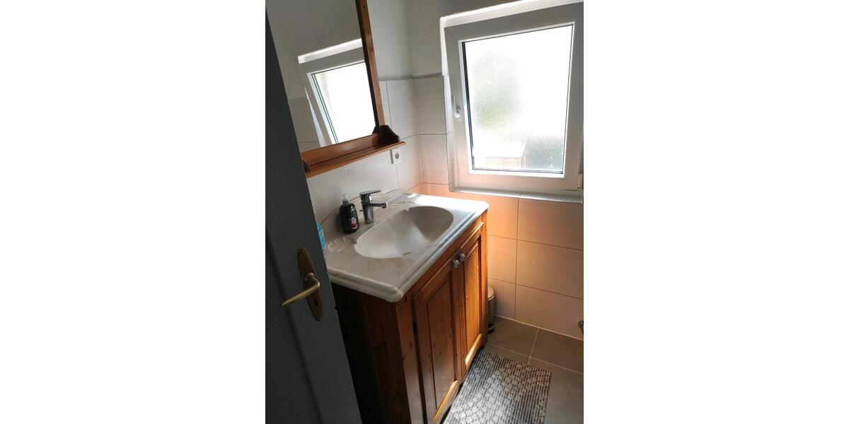 Wohnen auf Zeit Rinteln - 3 Zimmer, 100 m&sup2;, 15&euro; | Angebot:26464890