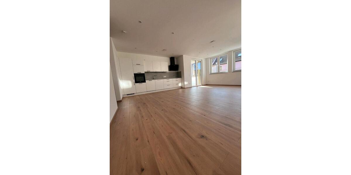 Etagenwohnung Wonfurt Steinsfeld - 1 Zimmer, 102 m&sup2;, 960&euro; | Angebot:26430054