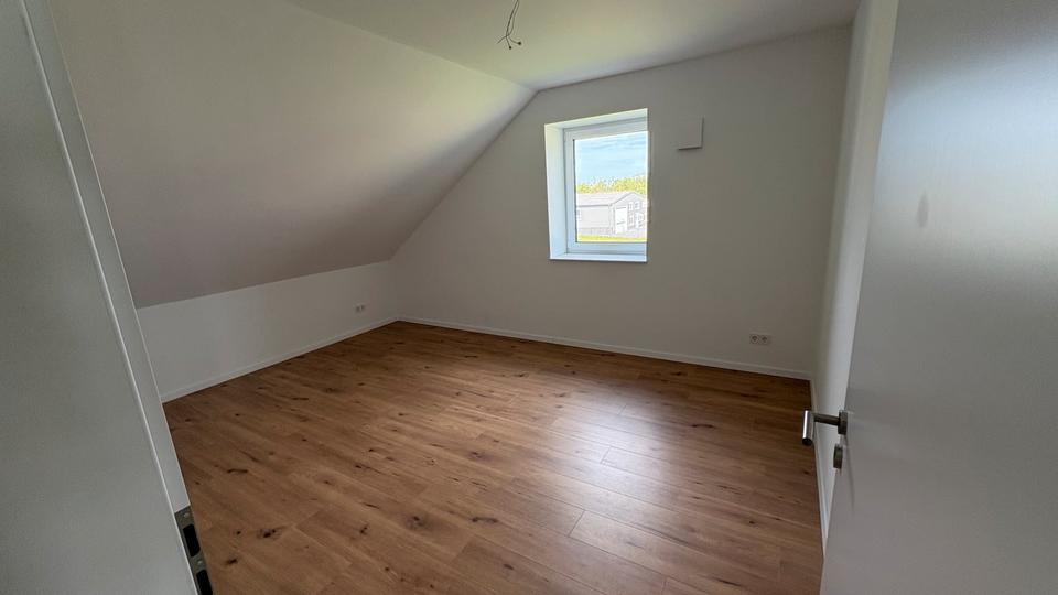 Dachgeschoßwohnung Langenberg - 2 Zimmer, 81 m&sup2;, 891&euro; | Angebot:26413491
