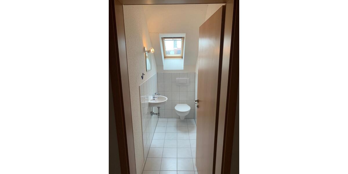 Großzügig geschnittene 3-Zi-Wohnung mit Balkon und Einbauküche zimmer