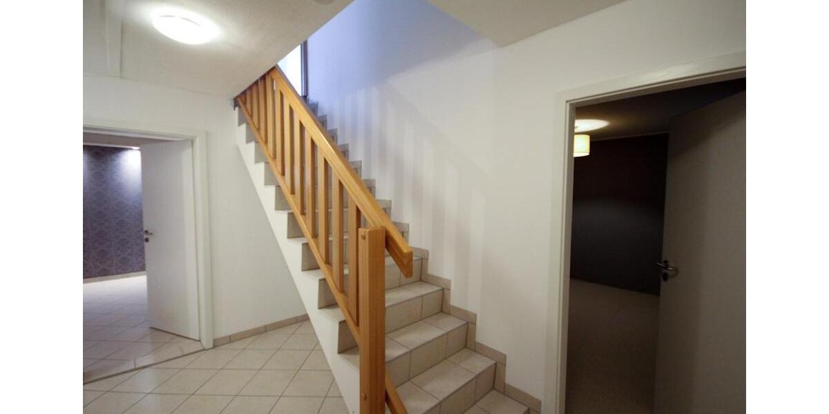 Einfamilienhaus Schlüsselfeld - 6.5 Zimmer, 150 m&sup2;, 1.700&euro; | Angebot:26539127