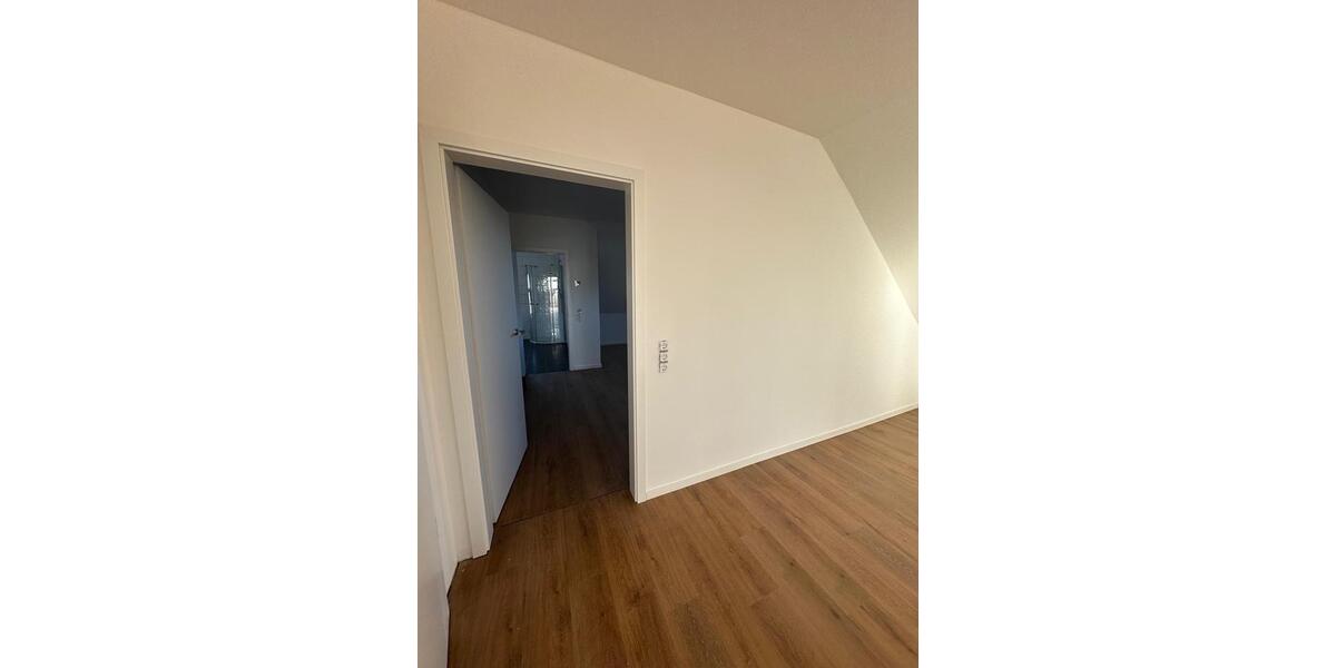 Dachgeschoßwohnung Wiehl - 2 Zimmer, 75 m&sup2;, 910&euro; | Angebot:24697642