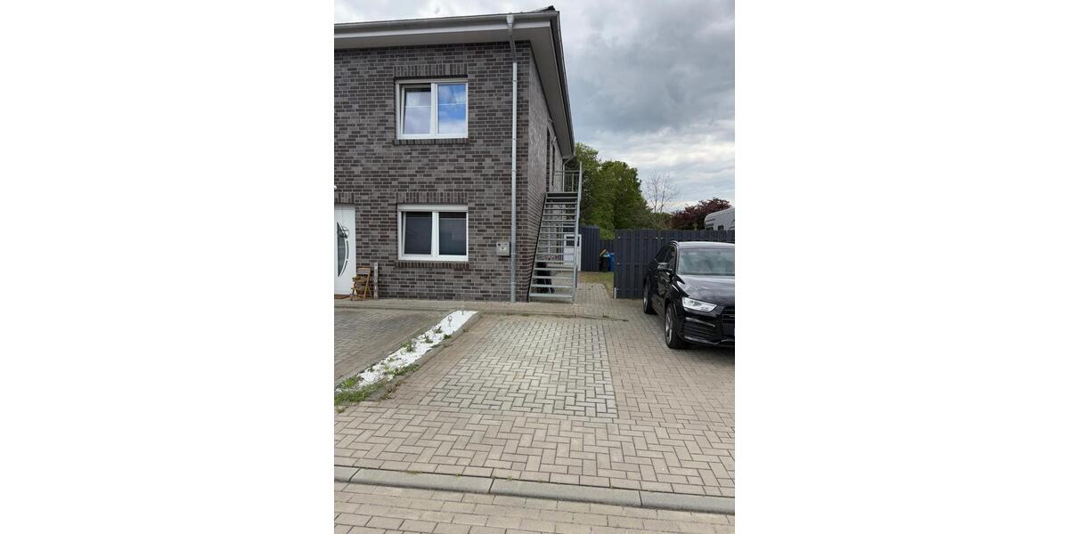 Einfamilienhaus Saterland - 3 Zimmer, 106 m&sup2;, 900&euro; | Angebot:24690885