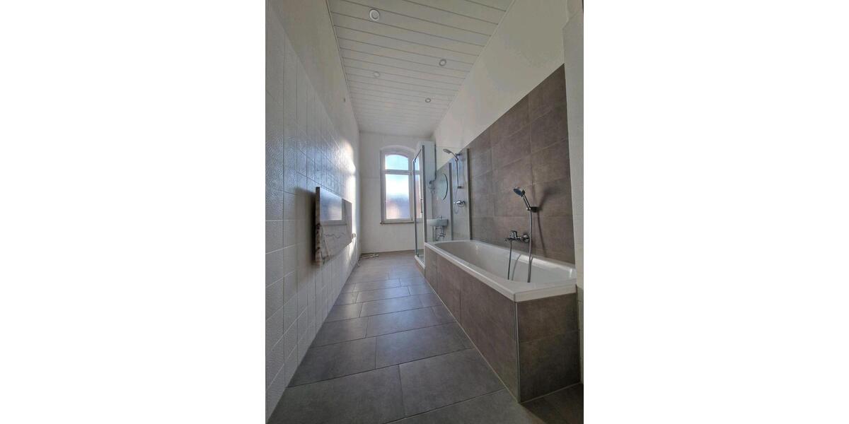 Etagenwohnung Coburg - 6 Zimmer, 145 m&sup2;, 1.300&euro; | Angebot:25981935