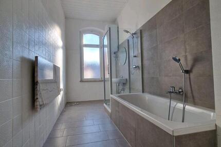 Wohnung Coburg - 6 Zimmer, 145 m&sup2;, 1.300&euro; | Angebot:25981935