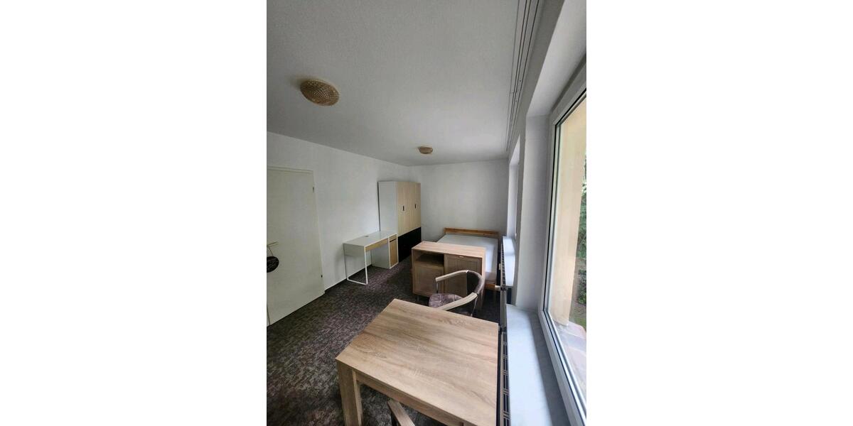 Etagenwohnung Bernburg (Saale) - 1 Zimmer, 12 m&sup2;, 300&euro; | Angebot:25209270