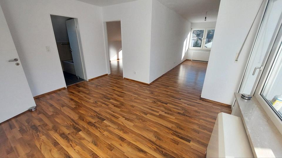 Dachgeschoßwohnung Hofheim am Taunus - 2 Zimmer, 72 m&sup2;, 980&euro; | Angebot:24875759