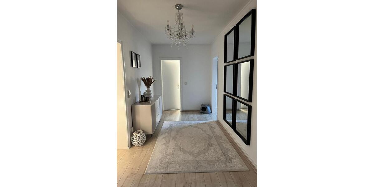 Dachgeschoßwohnung Scheuerfeld - 4 Zimmer, 80 m&sup2;, 700&euro; | Angebot:24370385