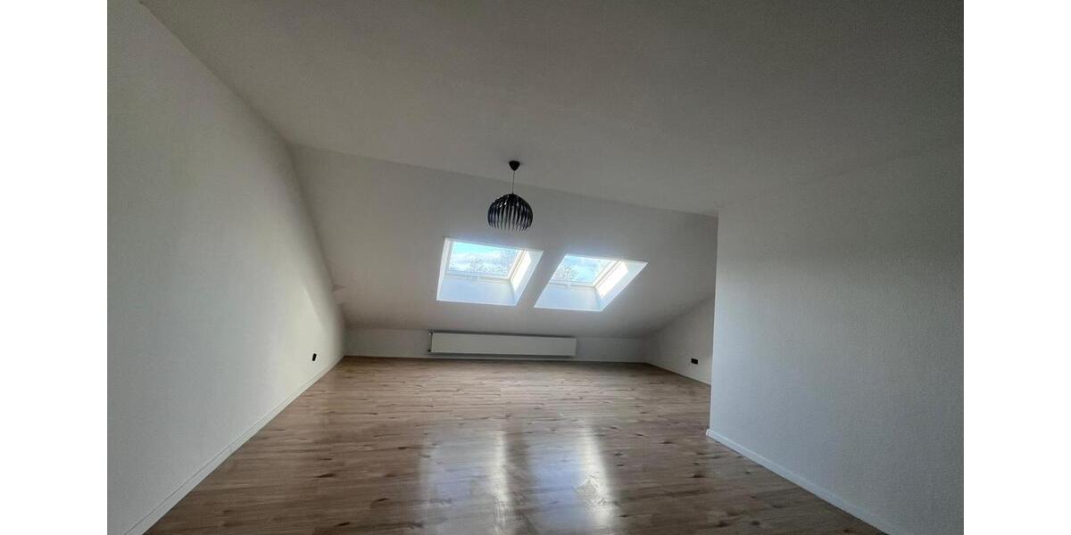 Dachgeschoßwohnung Lippstadt - 2 Zimmer, 58 m&sup2;, 575&euro; | Angebot:24398842
