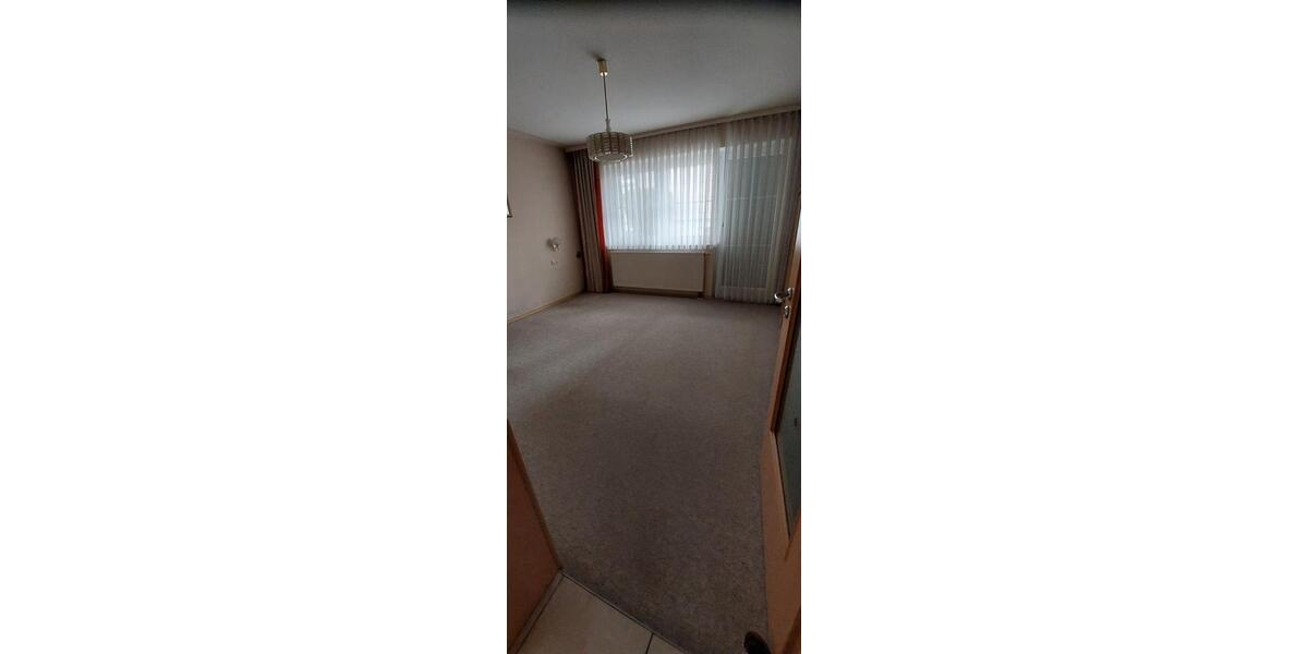 Erdgeschoßwohnung Burgheim - 3 Zimmer, 104 m&sup2;, 850&euro; | Angebot:25648893